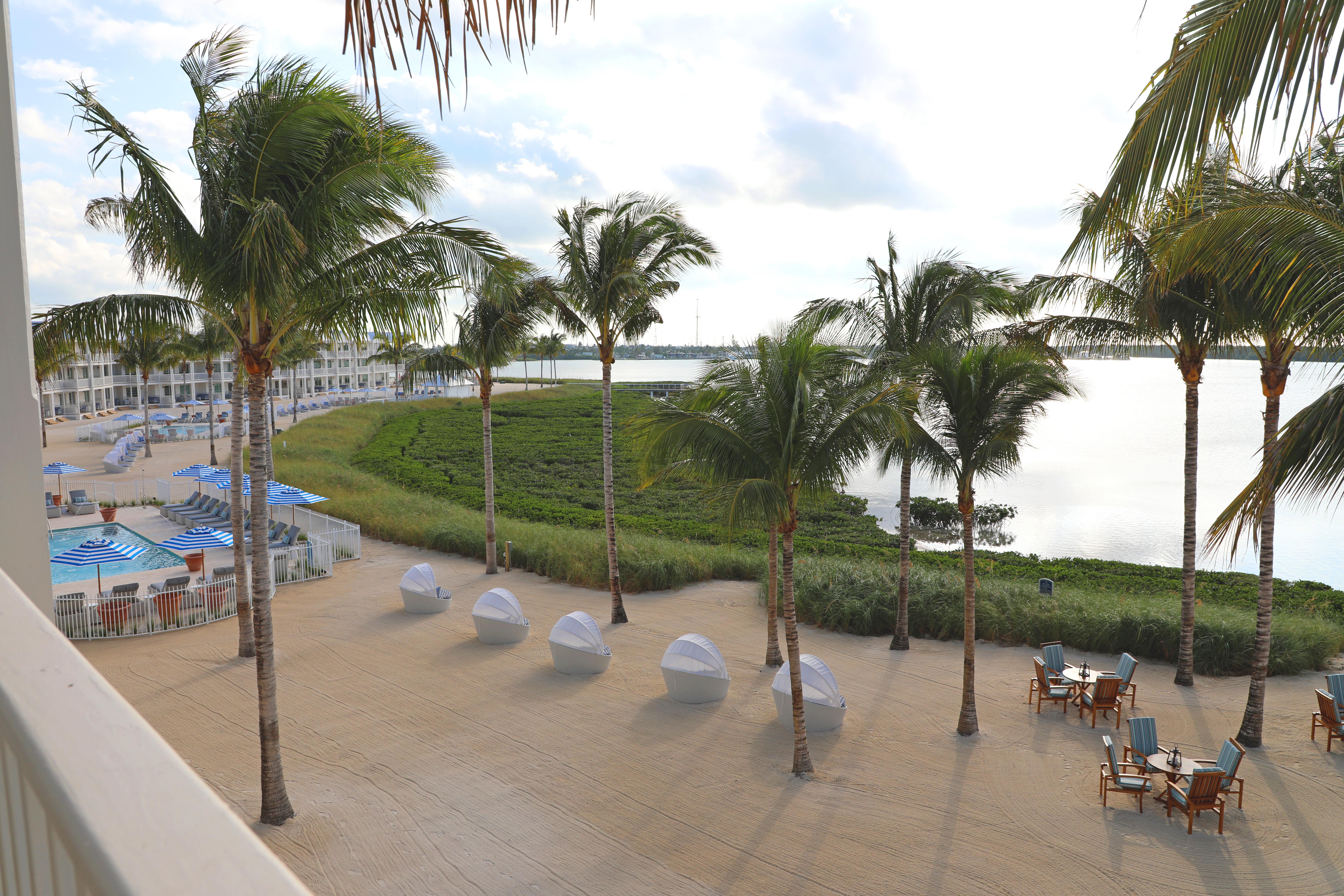 HOTEL ISLA BELLA BEACH RESORT MARATHON, FL 5* (United States) - from US$  312 | BOOKED